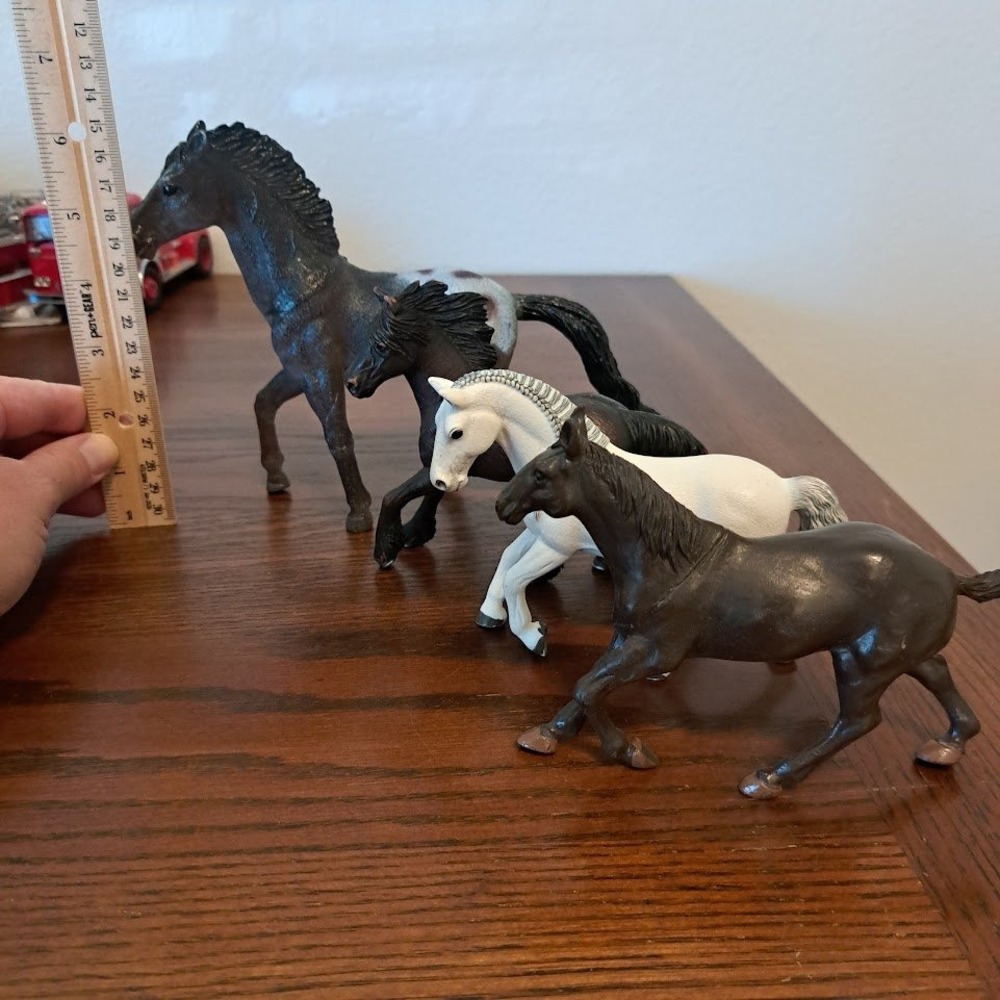 Schleich Horse Figurines Lot of 4 Appaloosa Stallion Mare Foal Toys